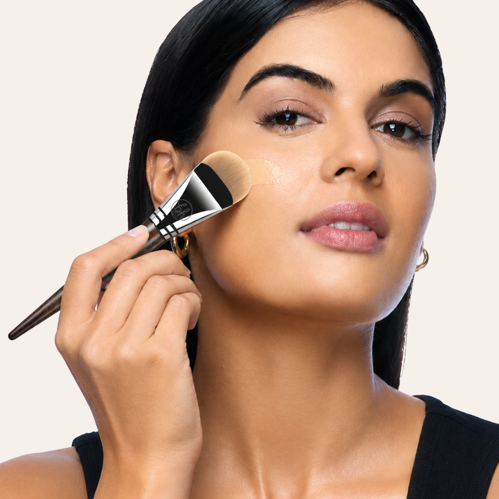 Cọ Tán Nền Kem Chống Nắng Đầu Dẹt Bh Cosmetics Foundation Brush BH699